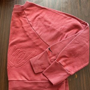 Women’s cropped Nike long sleeve. Size L
